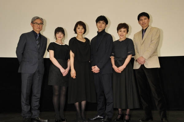 Staff S Report 映画 悼む人 完成披露試写会とマスコミ会見が行われました Yuriko Ishida Official Homepage 石田ゆり子公式ホームページ